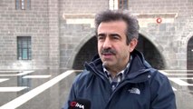 Diyarbakır Valiliği'nden korona virüs nedeniyle işini kaybeden 10 bin aileye biner lira yardım