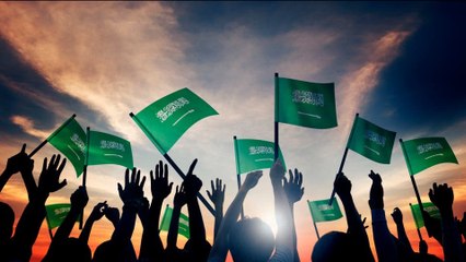 النشيد الوطني السعودي يصدح في سماء المملكة من شرفات المنازل