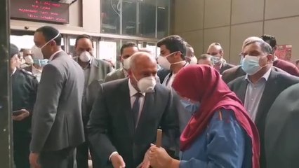 وزير النقل يتفقد محطة مصر