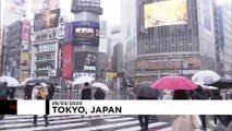 Coronavirus-Krise: Schneefall in Tokio sorgt für leere Straßen