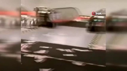 - Çin'de metroda saçılan paralara "korona" korkusuyla kimse dokunamadı