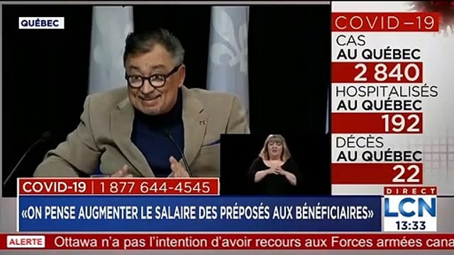 Coronavirus: En direct pendant le point de presse le directeur national de la santé publique, le Dr Horacio Arruda mime l'applatissement de la courbe :)