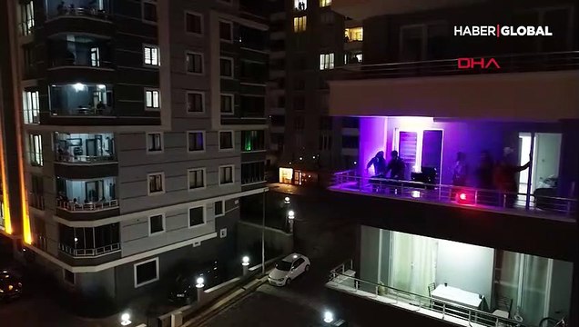 Balkonda konser verdiler