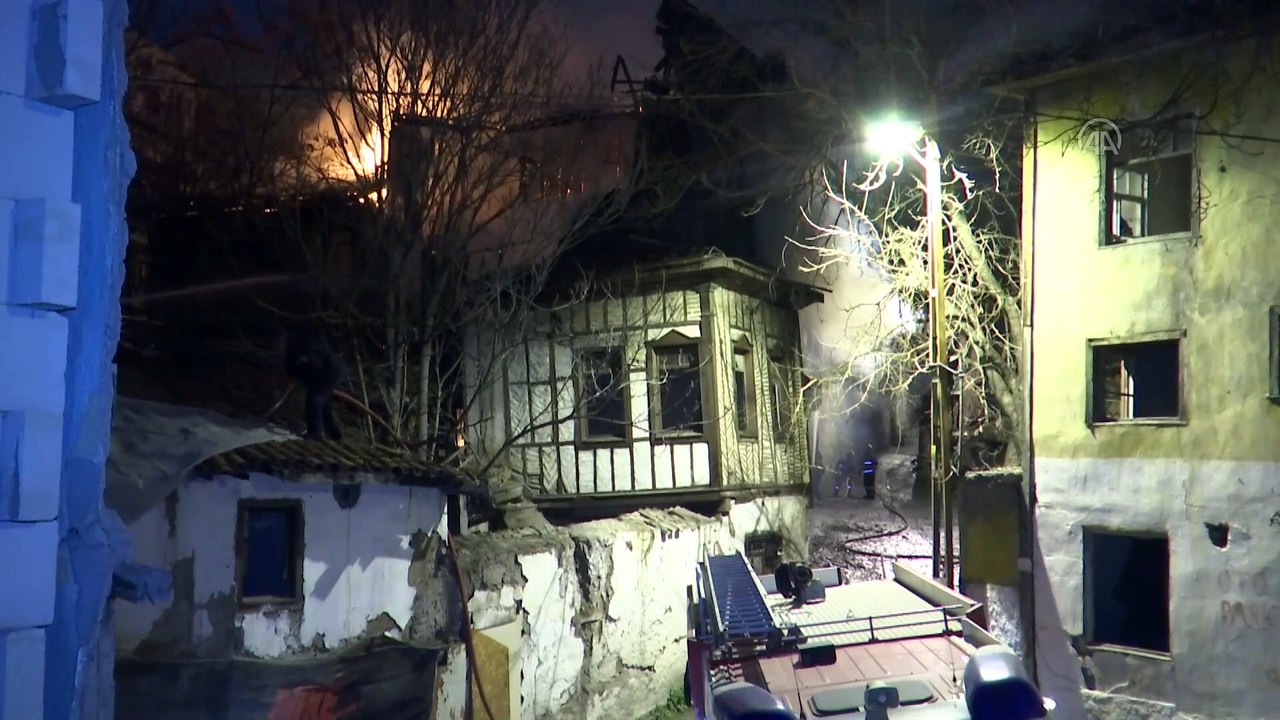 Başkentte 2 eski konak yandı - ANKARA
