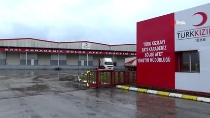 Kızılay, karantina yurdunda kalanlara 4 öğün yemek veriyor