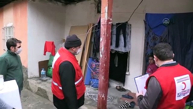 Baba oğul ihtiyaç sahiplerinin yardımına koşuyor - KIRIKKALE