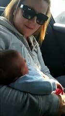 Enfermeira não aguenta as lágrimas ao conhecer o sobrinho através da janela do carro no Porto