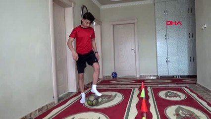 MARDİN Spor lisesi öğrencileri, evlerinde antrenman yapıyor
