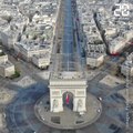 Coronavirus : Les avenues désertes de Paris vues du ciel grâce à un drone