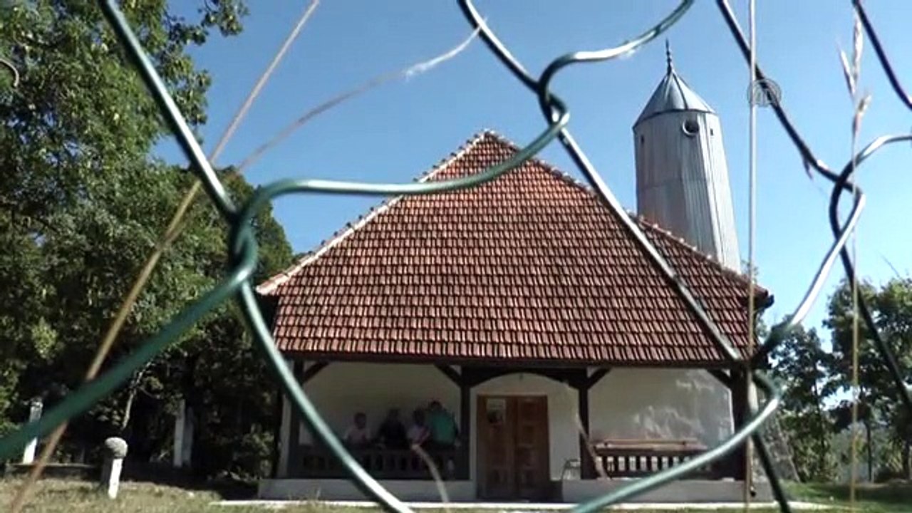 DŽAMIJU U UMOLJANIMA SPASIO SRPSKI VOJNIK