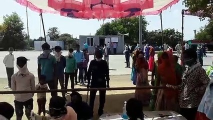 कोरोना का असर, माननखेड़ा टोल पर पुलिस ने की लोगों की जांच