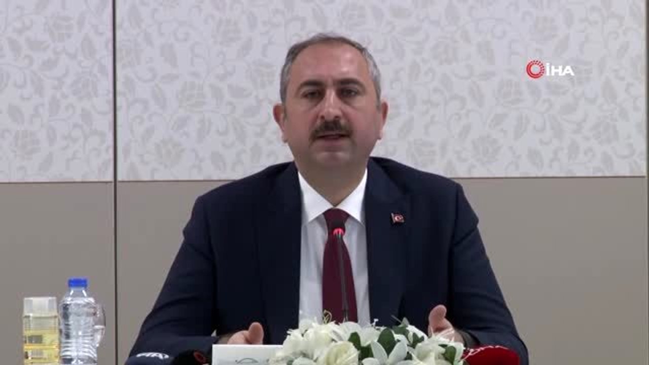 Adalet Bakanı Abdulhamit Gül, "Adalet Hizmetlerinde Alınacak Tedbirler" ile ilgili gerçekleştirilen...