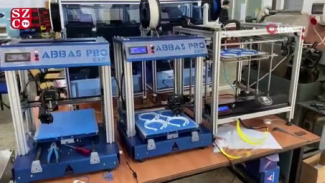 Kartallı öğretmen ve öğrencilerden 3D yazıcı ile maske üretimi