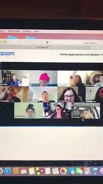 Elle avait oublié que la webcam était branchée lors d’une téléréunion.