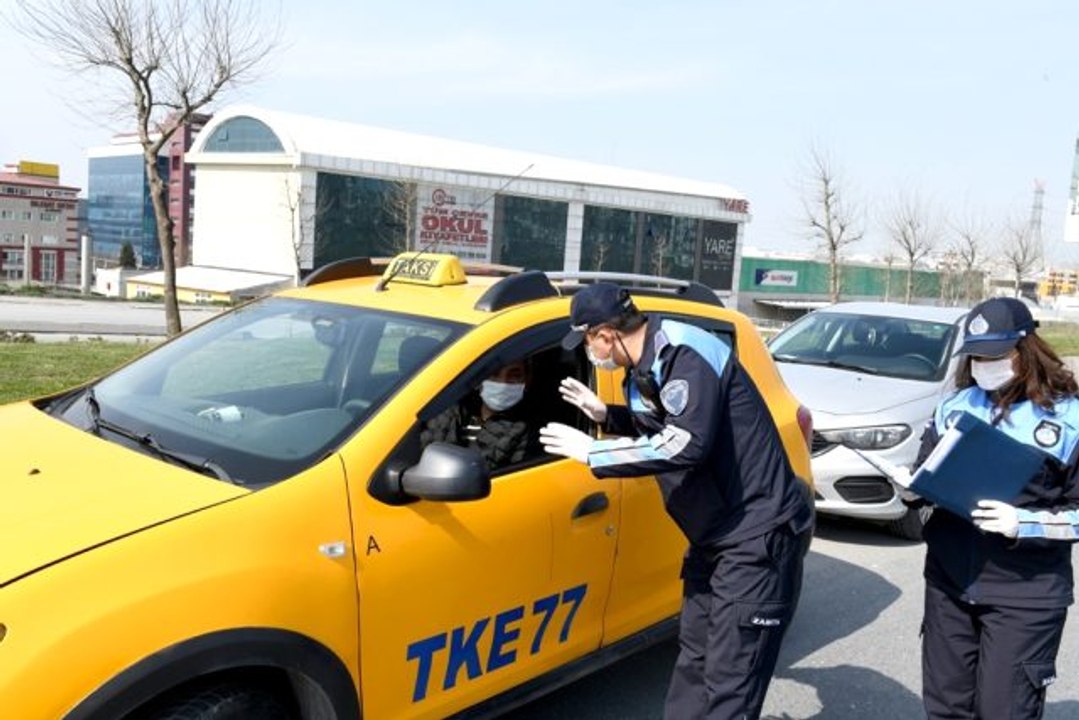 Esenyurt zabıtasından ticari taksilere tek-çift plaka denetimi