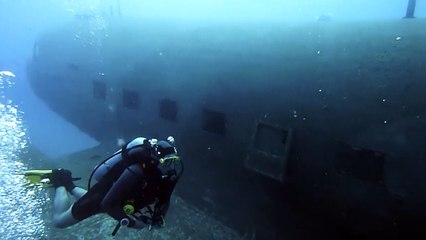 Twin engine Turkish aircraft falling into the sea