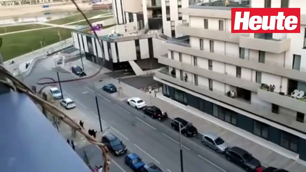 Balkon-Mariachi begeistert mit Schnulze die Stadlau