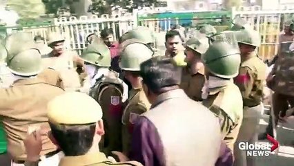 India protests Deadly riots break out in New Delhi due to corona virus