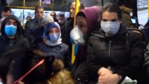 Ankara'da dolu otobüste yolculuk eden vatandaşlar, o anları videoya kaydetti