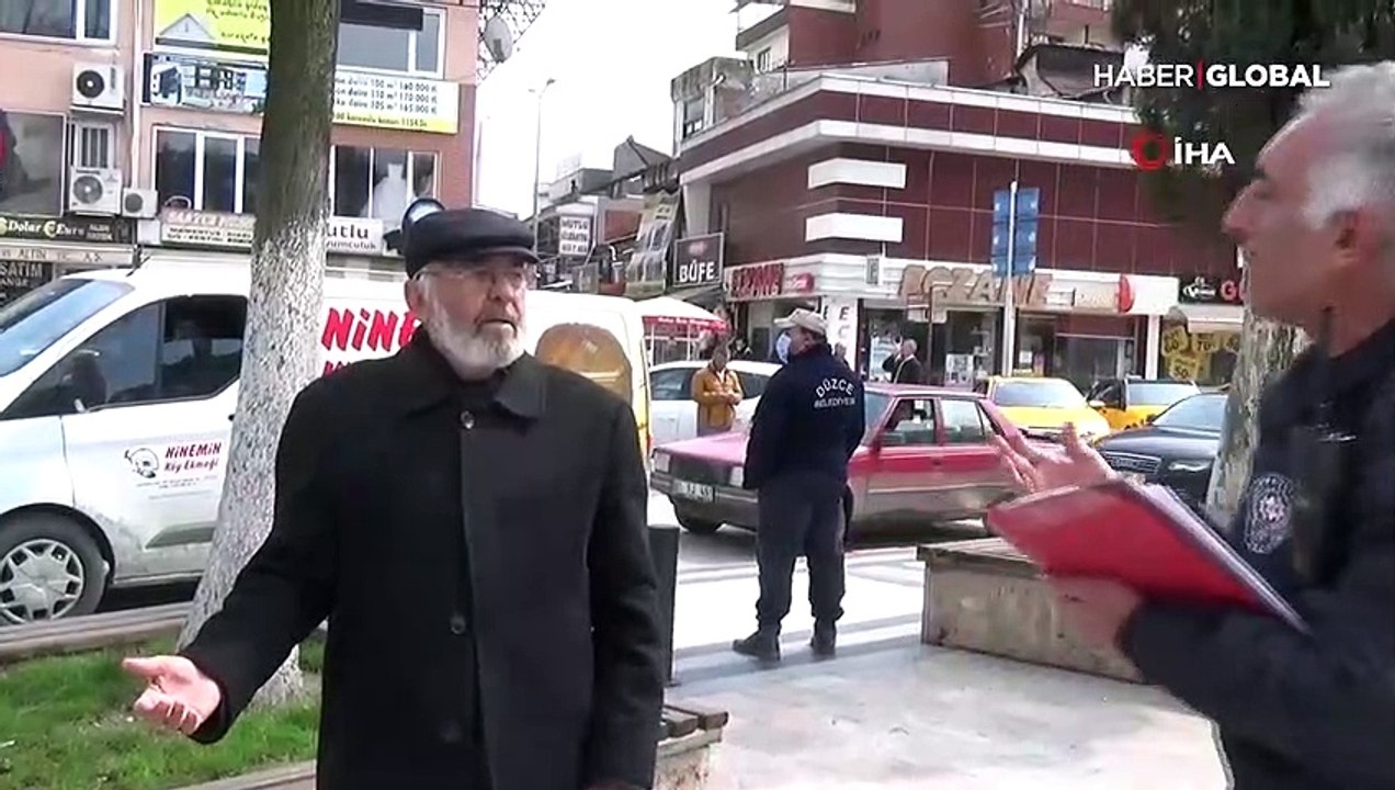 Sokağa çıkan dede polisi görünce böyle isyan etti:  Böyle bir şey görmedim
