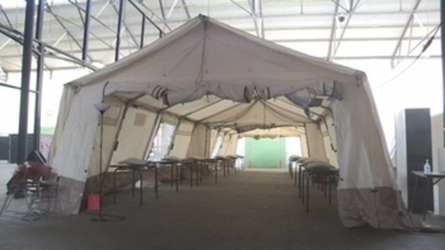 Médicos sin Fronteras despliega hospital en Bruselas para personas sin hogar