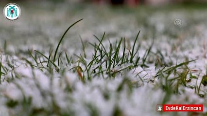 "Evde kal" çağrısına yurt genelinde uyuluyor
