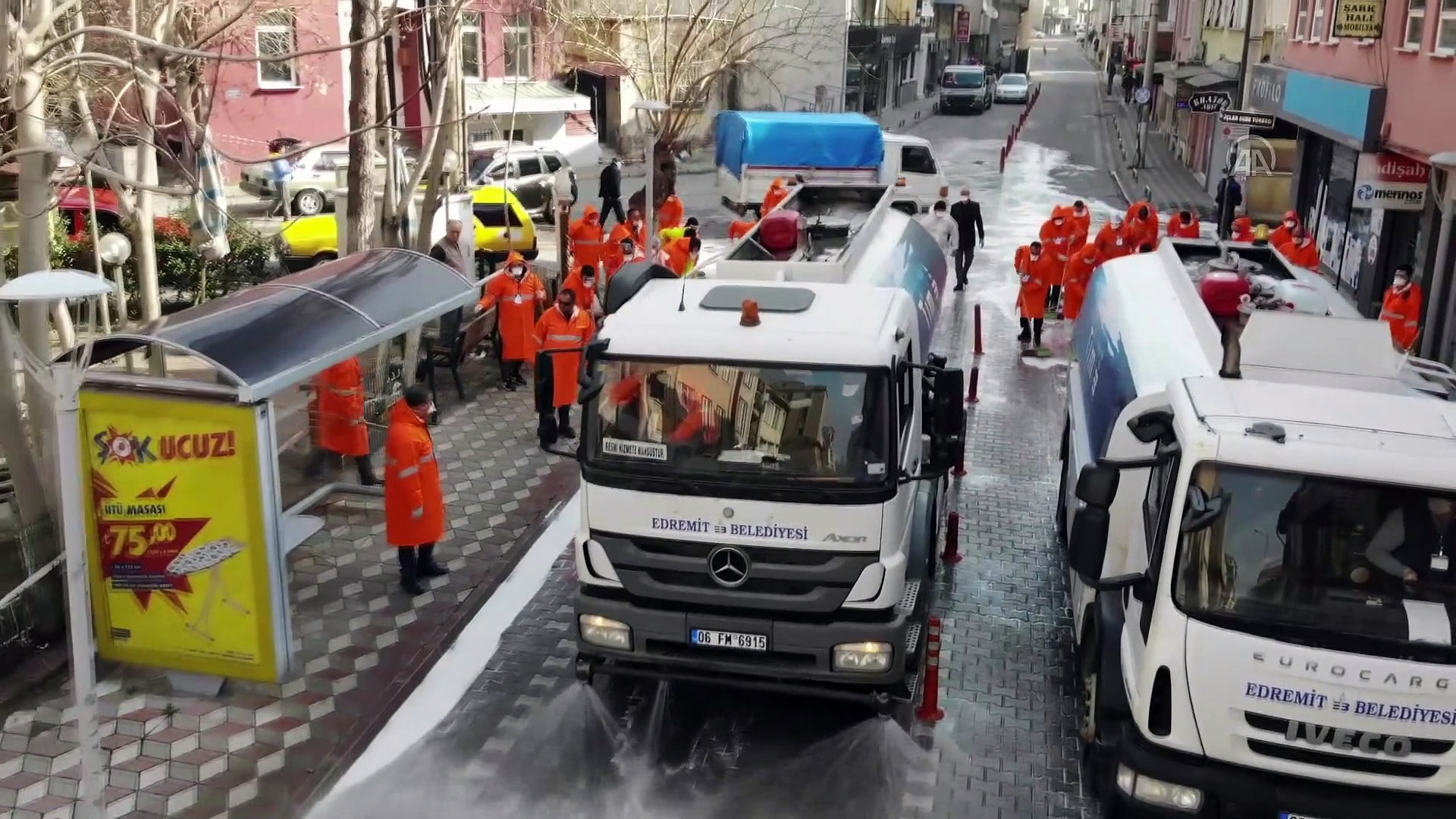 Edremit'te cadde ve sokaklar köpükle fırçalanarak yıkandı - BALIKESİR -  Dailymotion Video