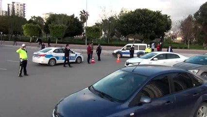 Kovid-19 tedbirleri kapsamında bazı cadde ve bulvarlar araç ulaşımına kapatıldı