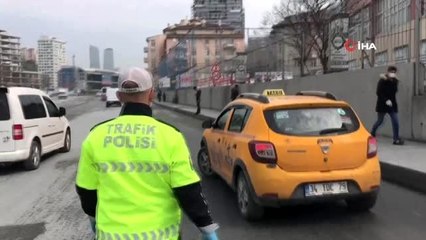 İstanbul'da toplu taşıma denetiminde ilginç diyaloglar kamerada