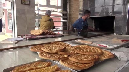 Şanlıurfalı fırıncıdan ihtiyaç sahipleri ile 65 yaş üstü vatandaşlara ücretsiz ekmek