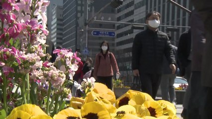[날씨] 맑고 어제보다 포근...큰 일교차 주의 / YTN