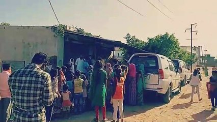 लखनऊः मजबूर और असहायों में भोजन वितरण किया गया