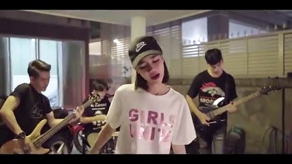 บ่ต้องการเศษใจ ( เหลือแต่หอยกับรอยยิ้ม) - แบม ไพลิน