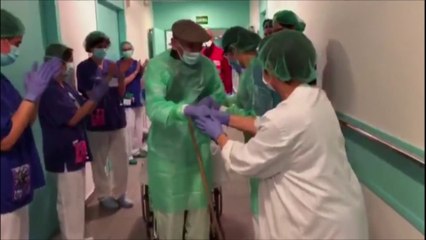 Download Video: En Espagne, la très belle haie d'honneur à un patient de 93 ans guéri du coronavirus