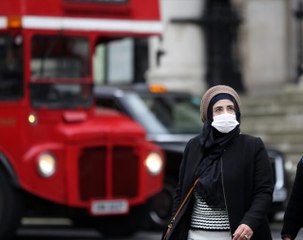 Son Dakika: İngiltere'de koronavirüsten ölenlerin sayısı 2 bin 921'e ulaştı