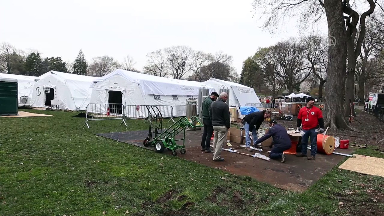 Central Park'ta koronavirüs nedeniyle ilk yardım hastanesi kuruldu - NEW YORK