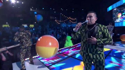 Grupo Firme - El Amor No Fue Pa' Mí  en Premios de La Radio 2019