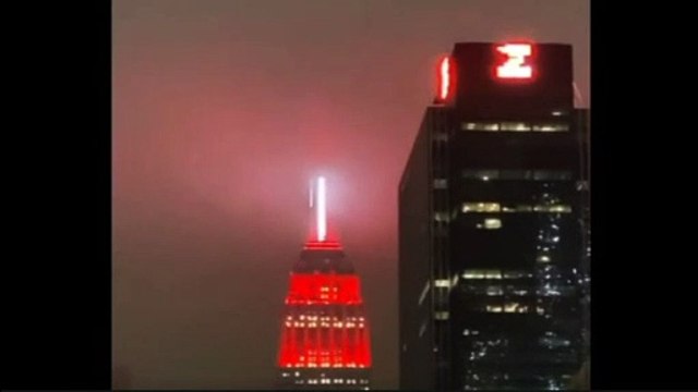 Empire State Building Lights Up to Honour Emergency Services During Coronavirus Pandemic