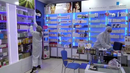 Eczane çalışanlarından korona virüs önlemi
