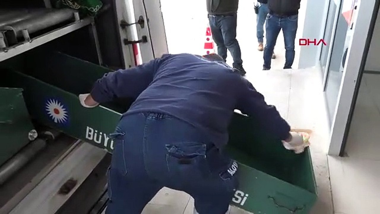 Üniversiteli Emine, odasında tabancayla vurulmuş halde ölü bulundu