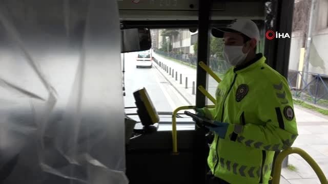 İstanbul'da otobüs şoföründen ilginç korona virüs önlemi