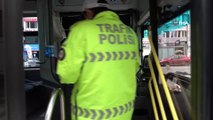 İstanbul’da otobüs şoföründen ilginç “korona virüs” önlemi