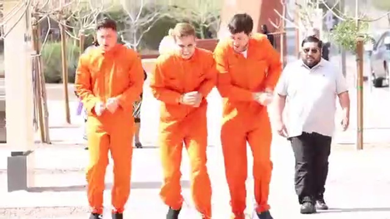 #Escaped_Prisoners_Prank(360p)
