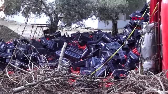 ANTALYA Sivil polis aracıyla otomobil çarpıştı: 2'si polis 3 yaralı