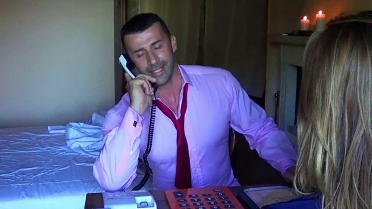 Roy un Gigolo che paga le tasse