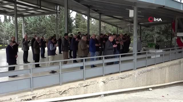 Raporda bulaşıcı hastalık yazınca defnedilemeyen cenazenin başına gelenler şoke etti