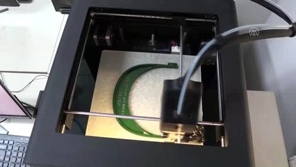 Artvin'de sağlıkçılar için yüz koruyucu siperlik üretiliyor