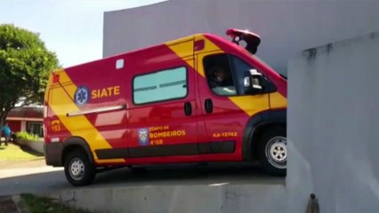 Idosa fica ferida após escorregar em piso de residência no Bairro Morumbi