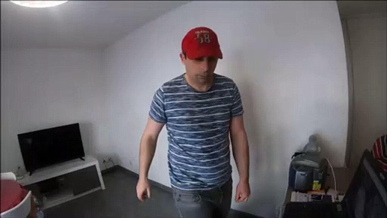 Akon  - Smack That Feat Eminem cover Tom Manin