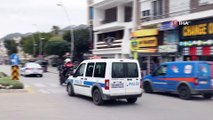 Marmaris’te polis ekipleri sokak sokak dolaşarak 'evde kalın' çağrısı yaptı